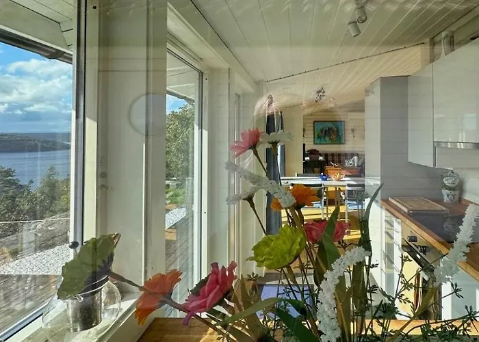 Charming Drøbak Breathtaking Fjord Views Feriehus